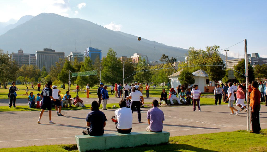 Some seem to play ecua-volley just for funny, but it's usually a family affair. 