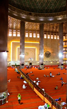 Jakarta's Istiqlal Mosque - the largest in South East Asia- expects to reach full capacity this Idu Fitri, with 60,000 attendees.